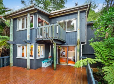 Less than 3MB 328 Huia Road-15